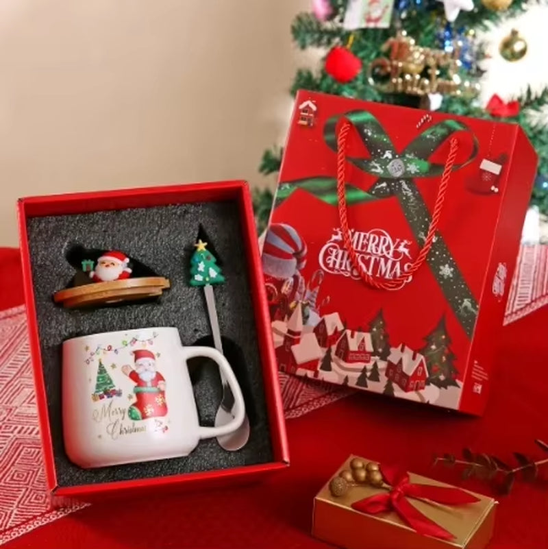Perfect Christmas Gift! Creative Ceramic Mug Gift, Tree Design, with Lid & Spoon, High Value Mug.
